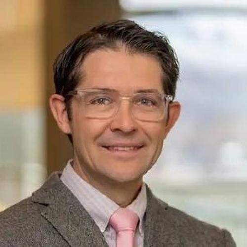 Dr. Asplund headshot