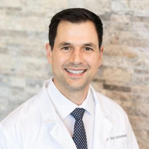 Dr. Sacksteder headshot